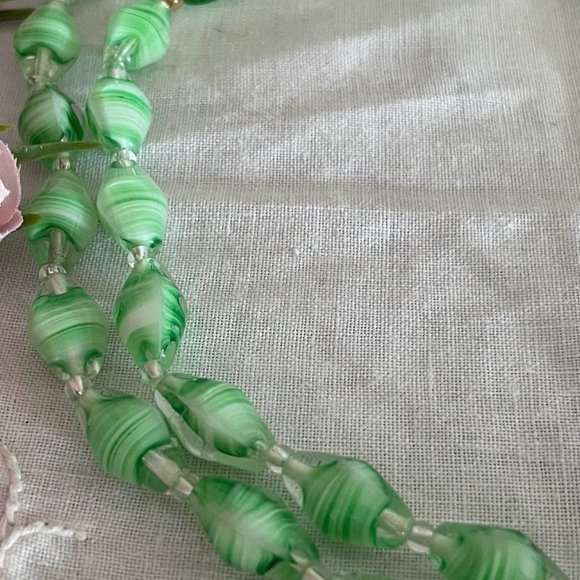 Vintage Emerald Green Venetian Glass Necklace, 1960s Murano Beads - Picture 2 of 8